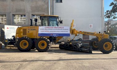 Prefeitura de Viçosa adquire nova motoniveladora