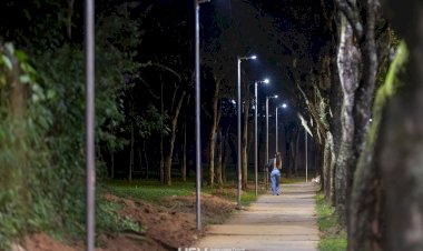 UFV instala nova iluminação na avenida Purdue