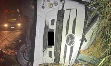 Tombamento de carreta com carvão deixa um morto e três feridos na Serra de São Geraldo