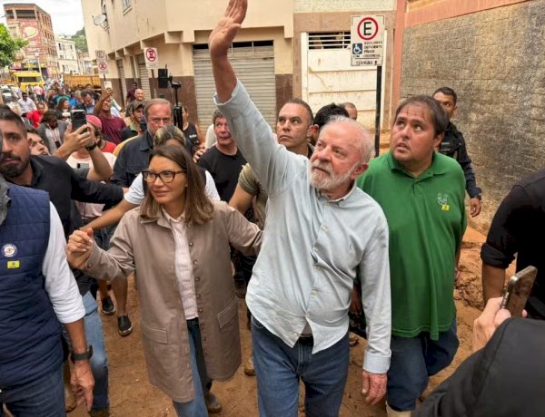 Lula visita áreas atingidas pelas fortes chuvas em Ubá e Juiz de Fora