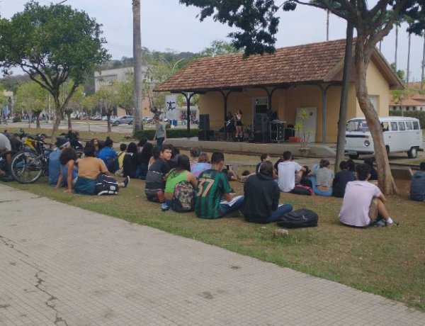 UFV realiza primeira Quinta Cultural de 2026 com show de MPB e Pop