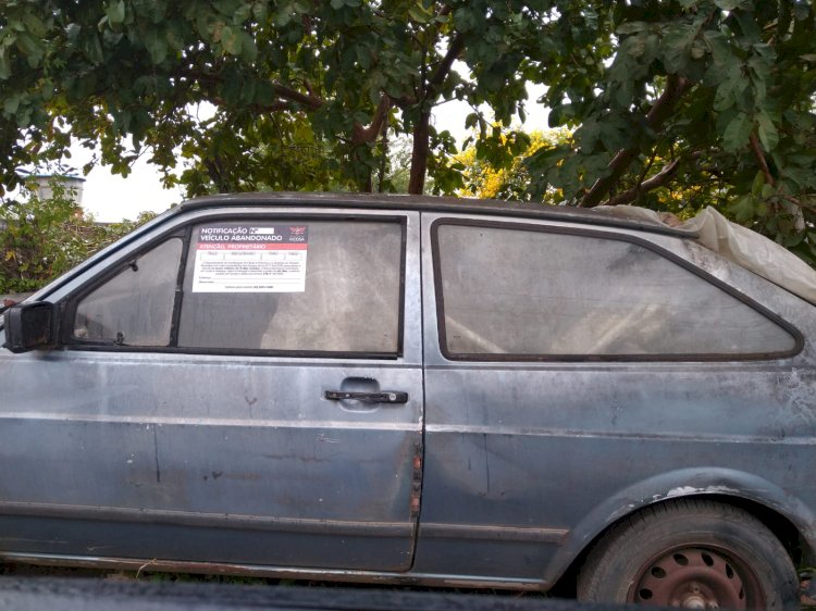 Fiscalização começa a recolher veículos abandonados nesta segunda-feira