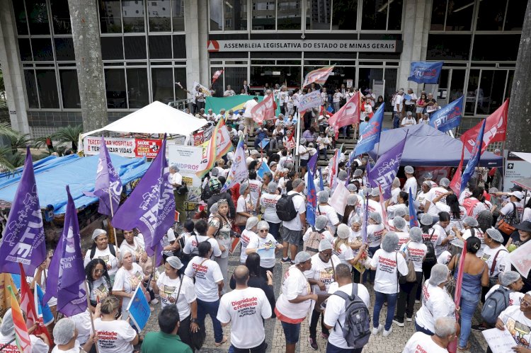 Servidores da educação de Minas Gerais tem reajuste de 5,26%