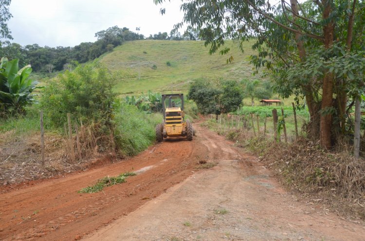 Estradas rurais de Viçosa seguem recebendo melhorias