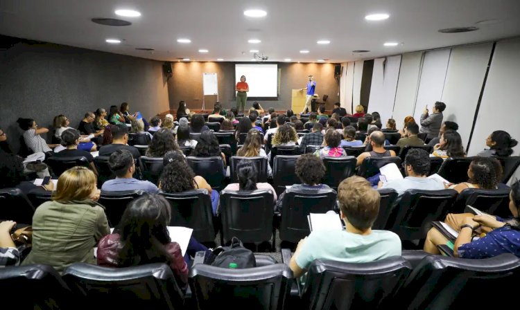 Governo lança edital do Concurso Unificado com 3,6 mil vagas e salários de até R$ 16,4 mil