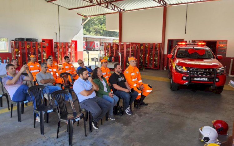 Bombeiros de Viçosa recebem nova viatura