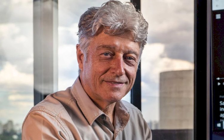 Caco Barcellos realiza palestra na UFV