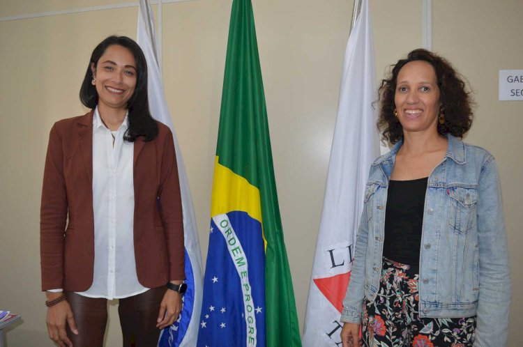 PMV apresenta o “Viçosa Global” à representante da França