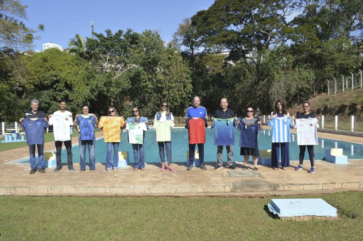 Alunos da rede municipal recebem camisas esportivas