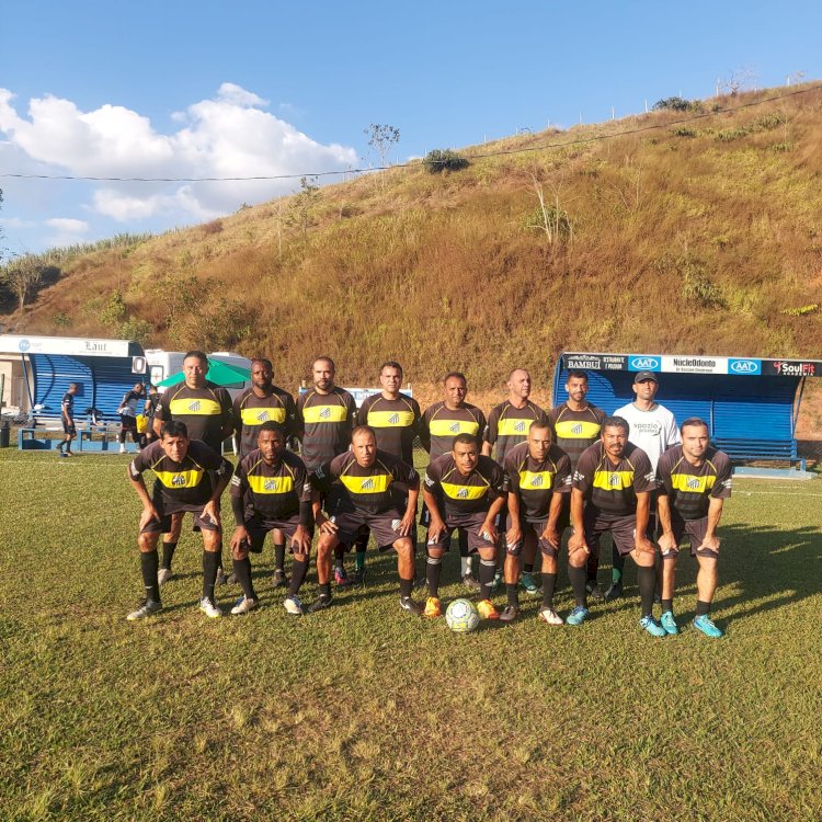 Copa de Futebol Quarentão de Teixeiras aponta mais dois semifinalistas amanhã