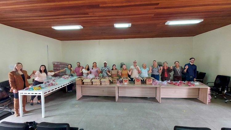 PMV distribui kits de guloseimas em festas das crianças na cidade