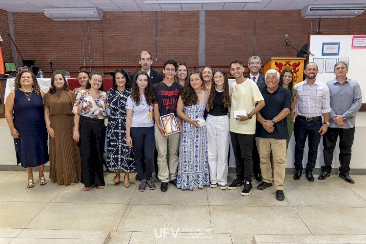 Estudantes do Coluni são premiados em concurso promovido pela UFV e Receita Federal