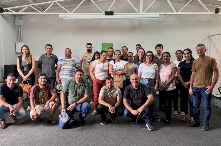 Prefeitura de Ervália discute criação de feira livre com agricultores