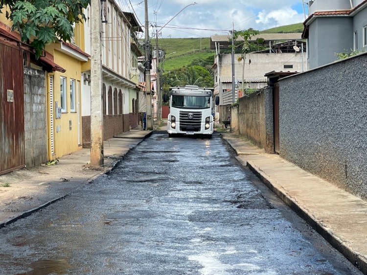 Prefeitura de Viçosa reforça asfalto em São José do Triunfo