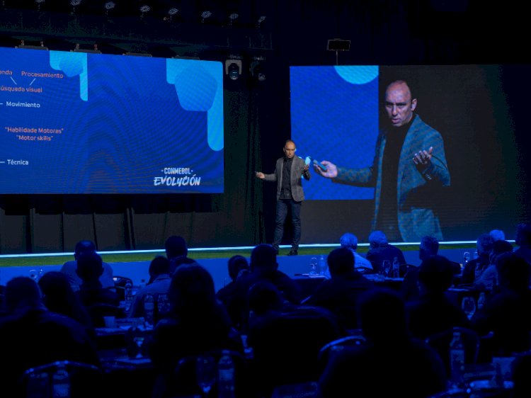 Seminário da CONMEBOL contou com a participação de professor da UFV