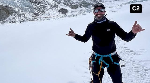 Viçosense conquista o topo do mundo em expedição histórica ao Monte Everest