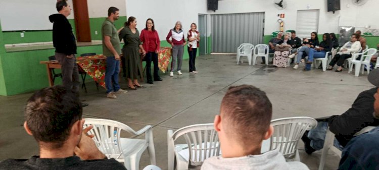 Prefeitura orienta produtores rurais sobre a venda de produtos para o PAA em Viçosa