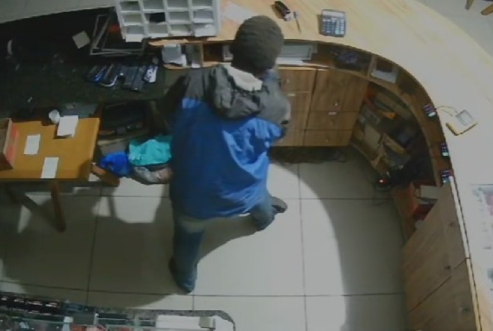 Moradores de rua são presos por sequência de furtos no centro