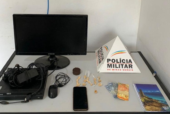 Homem é preso por tráfico de drogas em Araponga