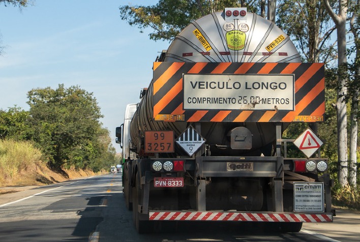 Veículos de grande porte terão tráfego restrito nas rodovias estaduais durante os feriados