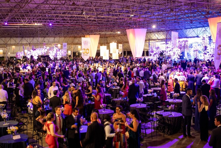 Associação de Ex-Alunos confirma data do baile 2024