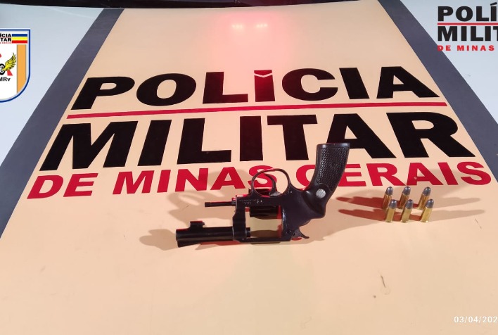 Motociclista é preso por porte ilegal de arma de fogo na AMG 1745