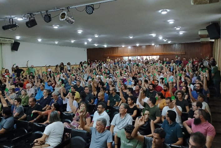 Audiência pública na Câmara de Viçosa debate greve na UFV