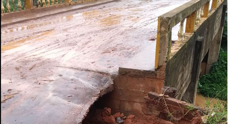 Chuva causa estrago em Ervália