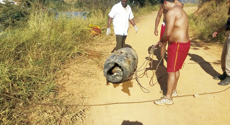 Corpo de mulher desovado em represa em Piraúba